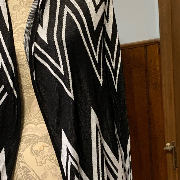 INC OPEN FRONT CARDIGAN BLACK/WHITE DESIGN M - Picture 3 of 7